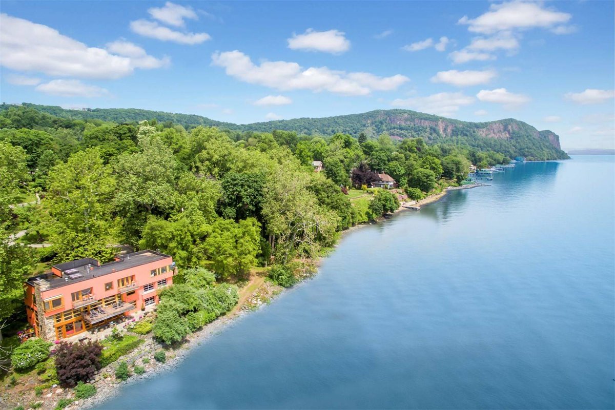 Sotheby's International Realty tweet media