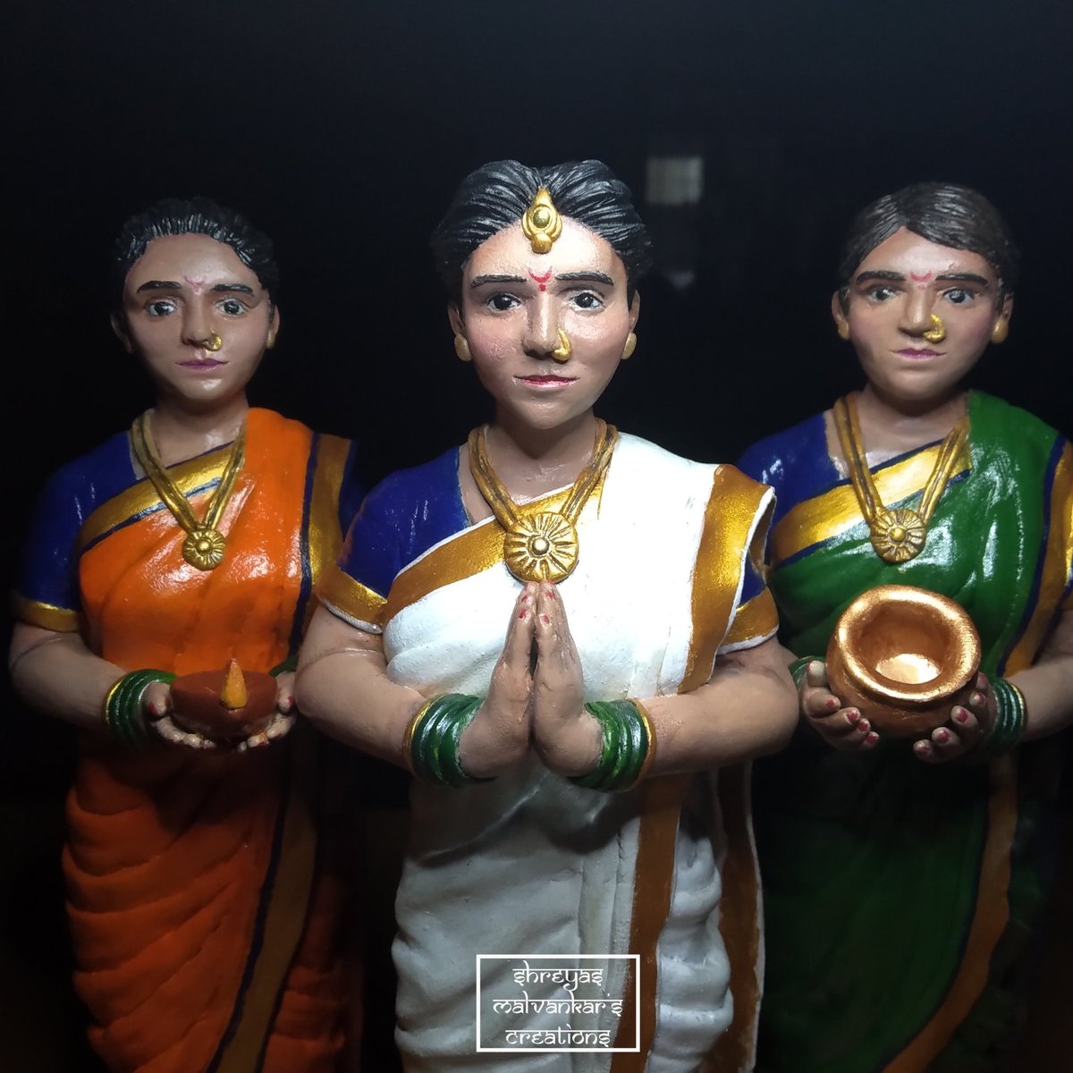 smmcreations's tweet photo. Presenting handmade Nauvari Saree Idols
#smmcreations #handmade #homedecor #idol #handcrafted #traditional #india #indian #saree #indianart #indianartists #sculpture #indiansculpture #facesculpt #handmadeinindia #statue #indiaart #artist #saree #sareewomen #handmadedecor https://t.co/edgkwGhlmi