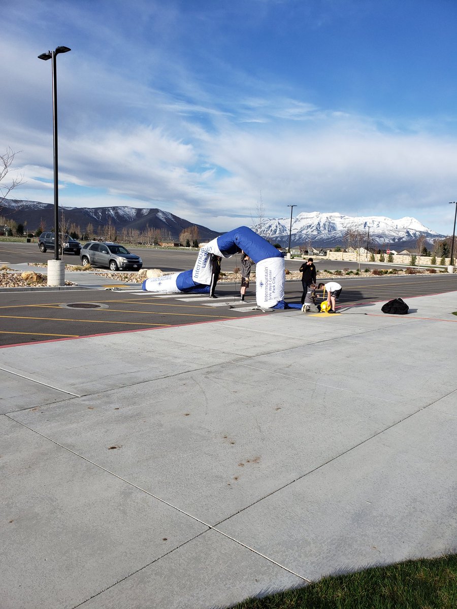 TMSHighlanders's tweet image. Setting up for the cool to care 5K it's not too late to come sign up and run at Timpanogos Middle School at 9 am