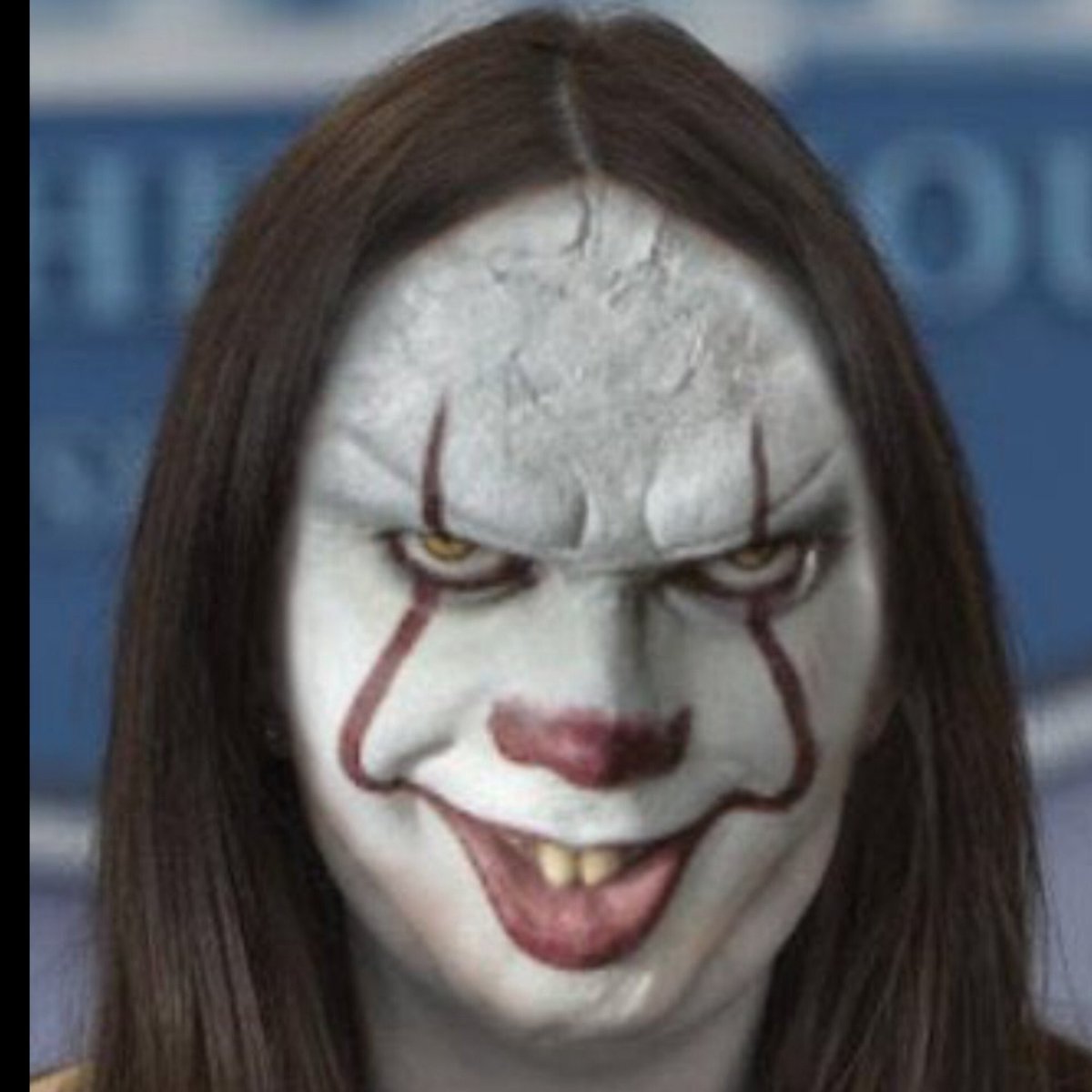 AntiTrumpCanada's tweet photo. I hate clowns, especially when they lie and try to lure you into their sewage.
#FireSarah 
#ResignSarahSanders https://t.co/sbeYeRJkle