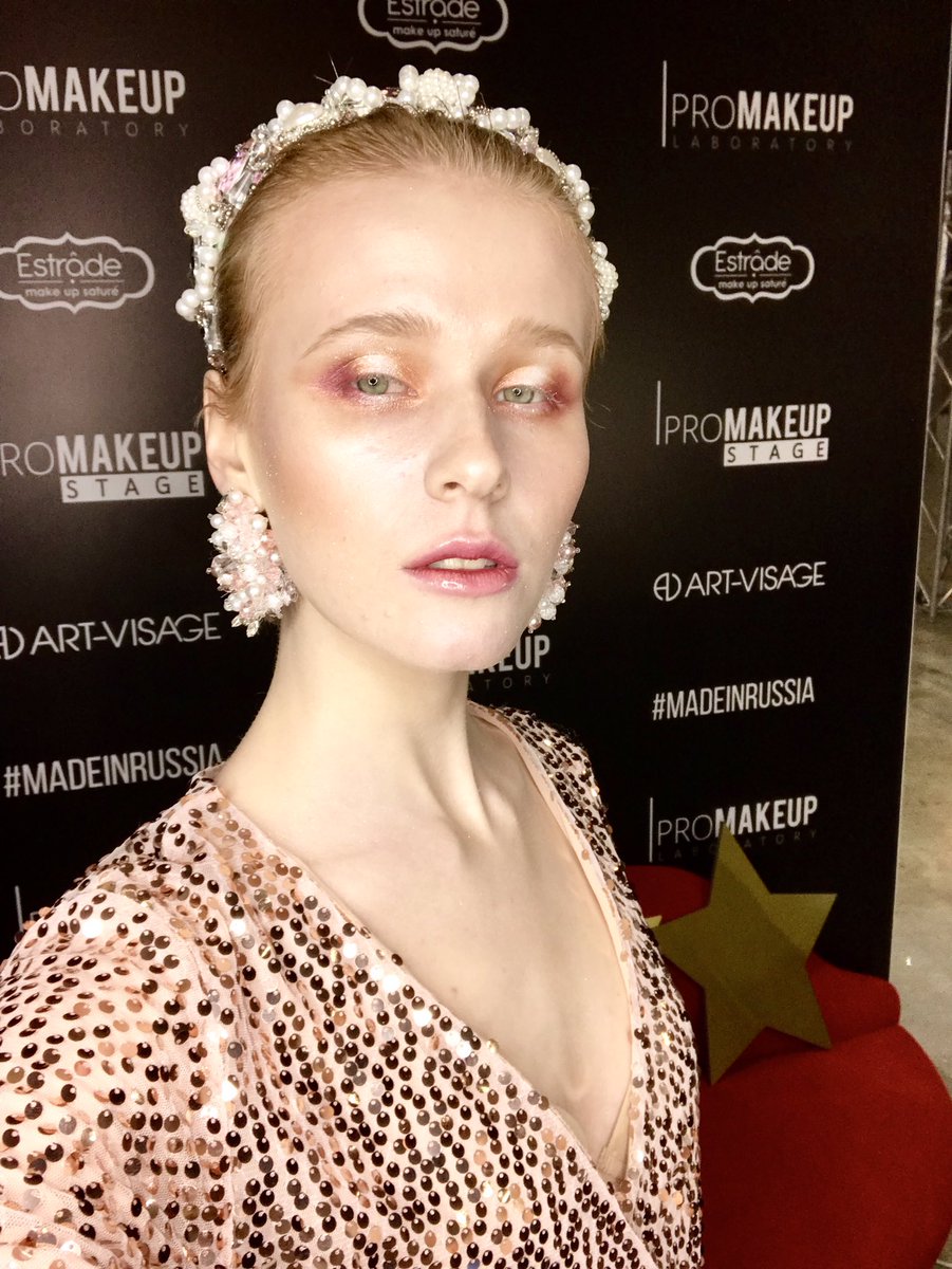 alex_nerwen's tweet photo. Вброс блёсток с #makeupdays ✨ https://t.co/ZaErckqYci