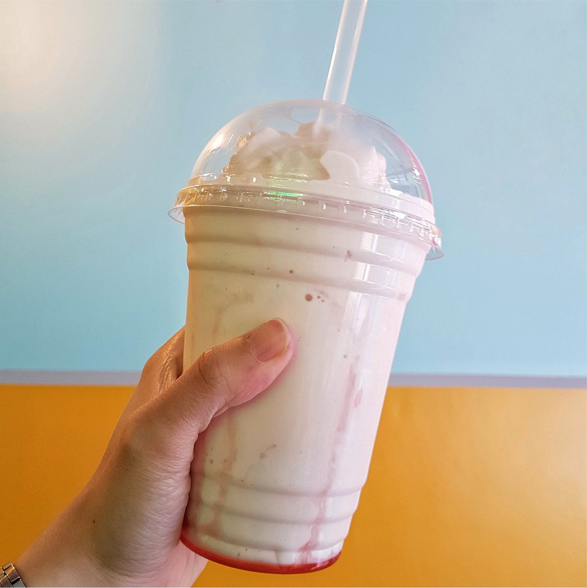 funkyburgoo's tweet photo. On a hot day like this, we highly recommend one of our Strawberry shakes 😎
#funkyburgoo #milkshakesfordays #MilkShakes #milkshakestrawberry #milkshake https://t.co/PbE0rA3gbH