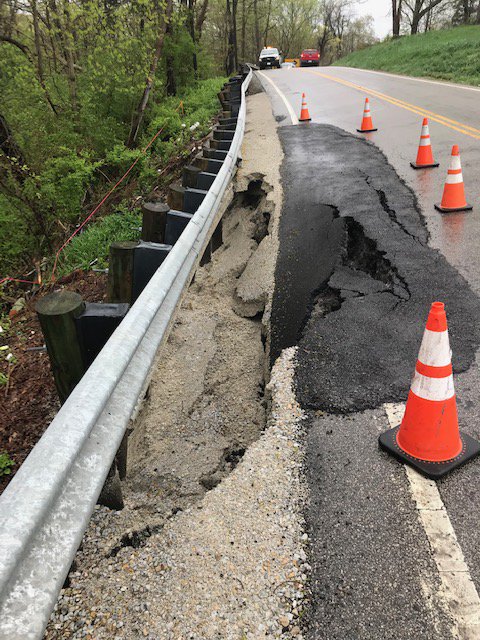 WARREN COUNTY: SR-123 is closed between SR-132 and U.S. 22/SR-3 due to a landslide. The road will remain closed until further notice. Motorists should use an alternate route. Get updated information at OHGO.com.