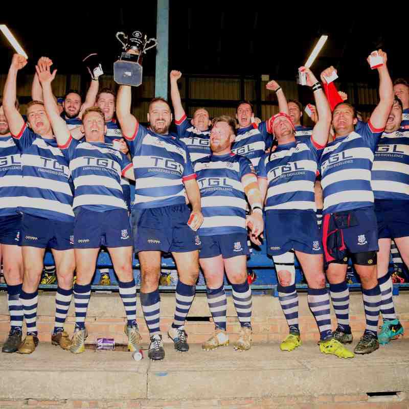 SamStoop1's tweet photo. This truly incredible rugby club @BanburyRUFC have done it again winning the @OxfordshireRFU county cup for the fourth year in a row.
2015-16 
2016-17 
2017-18 
2018-19
In all four games the #19club have been the starting 9 and 10.
#COYB #bulls #whatagroup #whataclub #memories https://t.co/tAkr0igFy4
