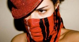 PoetryTranslate's tweet photo. Come see poet & activist Adelaide Ivánova tour this May
She curates the anarcho-feminist zine of #queer & #erotic poetry #MAISPORNÔ,PFVR! (#MOREPORN,PLS!), & is a co-founder of the collective RESPEITA!, a coalition of Brazilian female poets.
Read more: https://t.co/4ezTD49IYu https://t.co/10fz3lXfGY