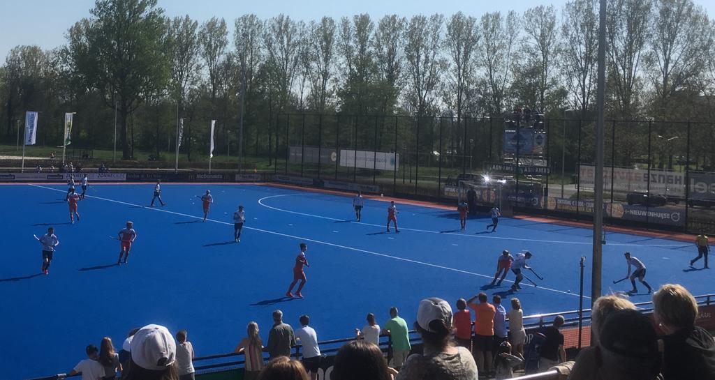 komende zondag en maandag tophockey op HC Zwolle. Jeugd interlands Nederland A - Engeland A jongens en meiden .