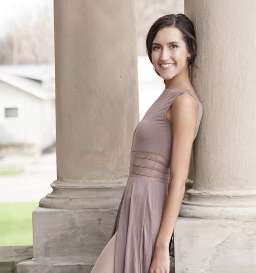 Emily Tracy 🦈 tweet media