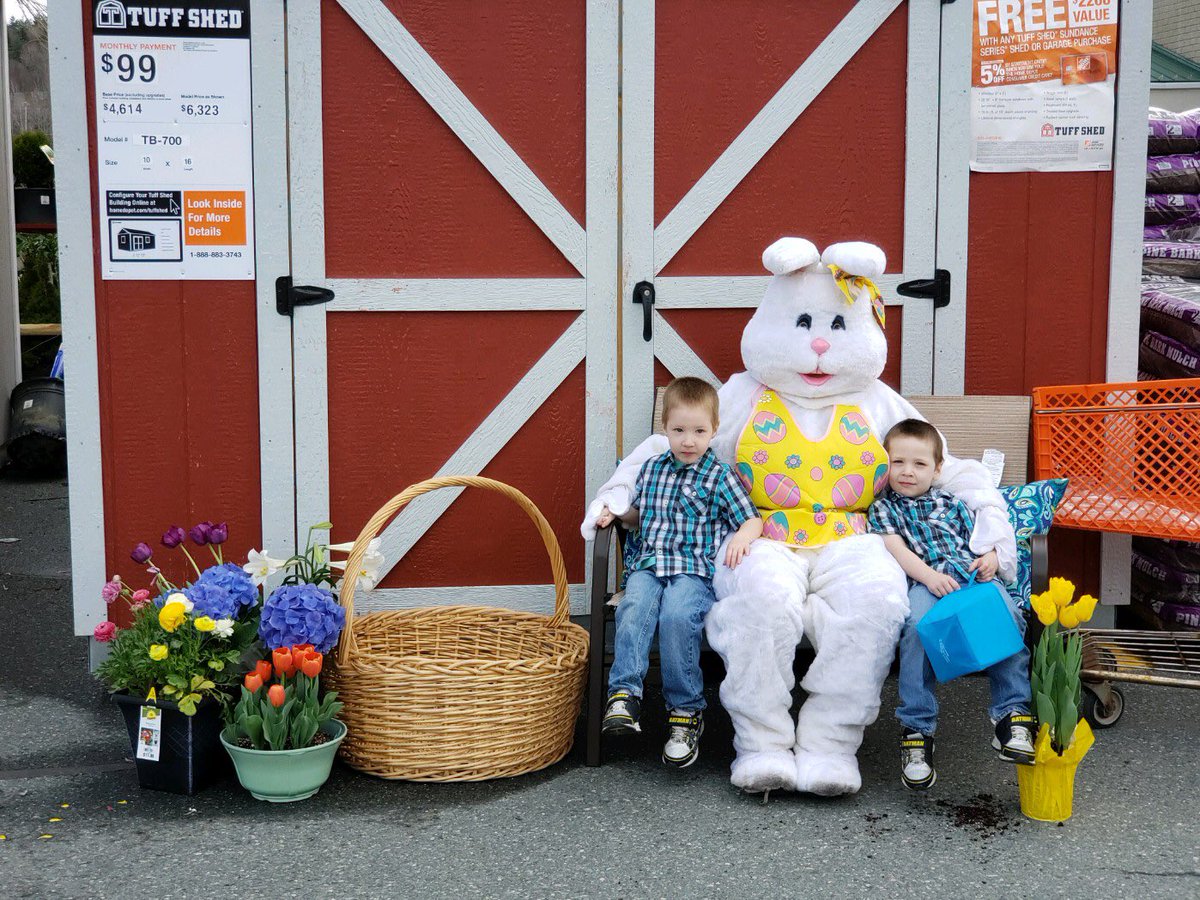 CrystalDion11's tweet photo. Happy Easter from Littleton New Hampshire Home Depot @8539LittletonHD @marantes1 @PeterLauzon2 @rnstonecowgirl @JasonArigoni @whipplenh @237District https://t.co/GJuZvgkQfL