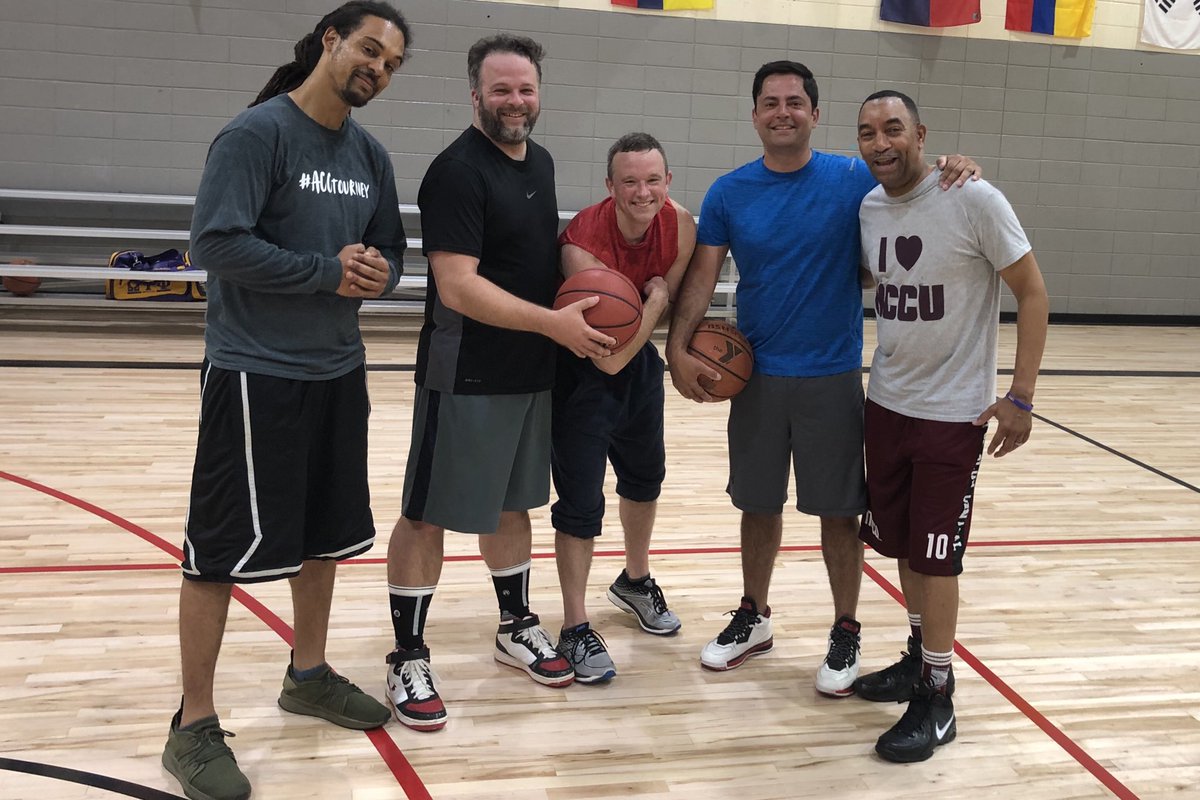 FinTechInnov8r's tweet image. Year 2 of the Fab 5 in May Madness. Practicing without Justin Harlow for the first game this Friday. Last year we beat #CLTWater so bad they sprung a leak. #CLTCC #FlexBlock