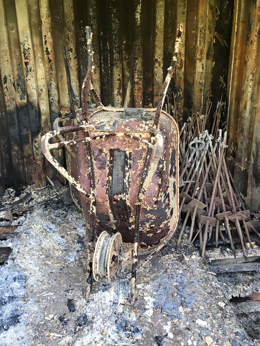 MtbJeugdwf's tweet photo. Een aantal zielige figuren heeft het nodig gevonden om de opslagcontainer bij ons MTB parcours “de Bult” open te breken en in brand te steken. Het gereedschap van de onderhoudsploeg is verloren gegaan. Met name de vrijwilligers zijn zwaar gedupeerd #Enkhuizen #brand #wvwestfrisia https://t.co/qfKADx7vBM