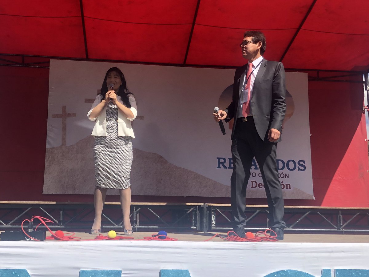 AdventistasMLT's tweet photo. Ya empezó el último programa de esta #SemanaSanta #Renacidos #NuevoCorazón #JuntosHastaTerminarLaObra @HeyssenCordero @Pr_TonnyQuispe @BogerJr @Pr_RonaldAquije @josechasiempre https://t.co/Jcpm9PSvIs