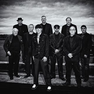 NiteMusic1's tweet photo. Catch MIDLIFE CRISIS &amp; the ALIMONY HORNS - 5pm this evening at THE TULALIP! @TulalipResort // @mlcah1 @bhamentertainme @Jazz_Alley @SeattleNightOut @TacomaWeekly @WhatcomTalk @SeattlNightlife #nitemusictulalip https://t.co/PU7vOZuoMa