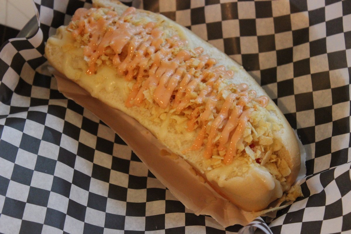 los_perros's tweet photo. You’ve waited all week for this moment. #LosPerros #LuvLP https://t.co/Ei3X7OnhmL