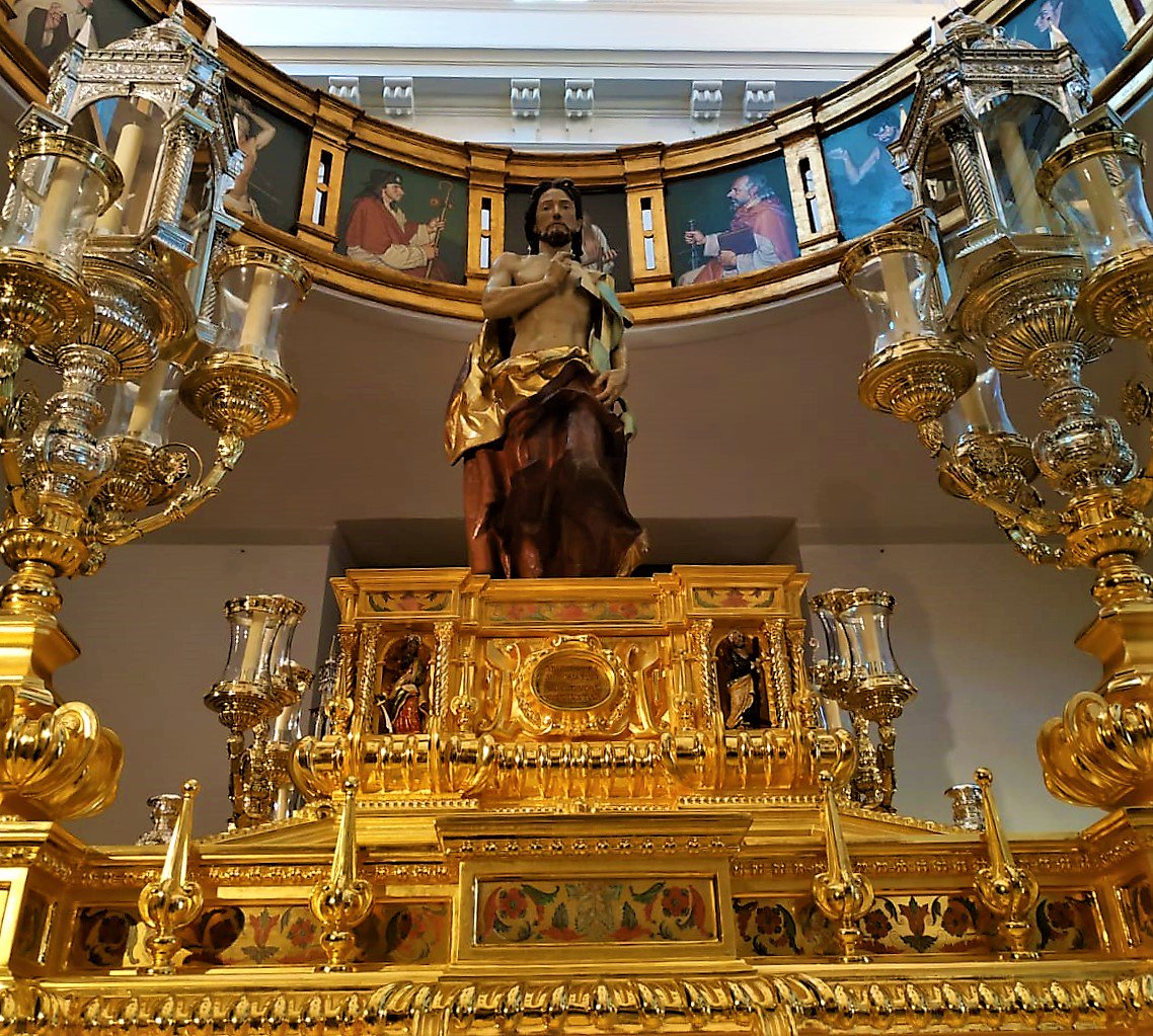 El Resucitado, con su nuevo trono procesional, y la Reina de los Cielos pondrán mañana el colofón a la S. Santa de Málaga 2019. El cortejo saldrá de San Julián a las 10:00 h. en una jornada de gran significación histórica y artística para la Agrupación. 
agrupaciondecofradias.com/el-resucitado-…