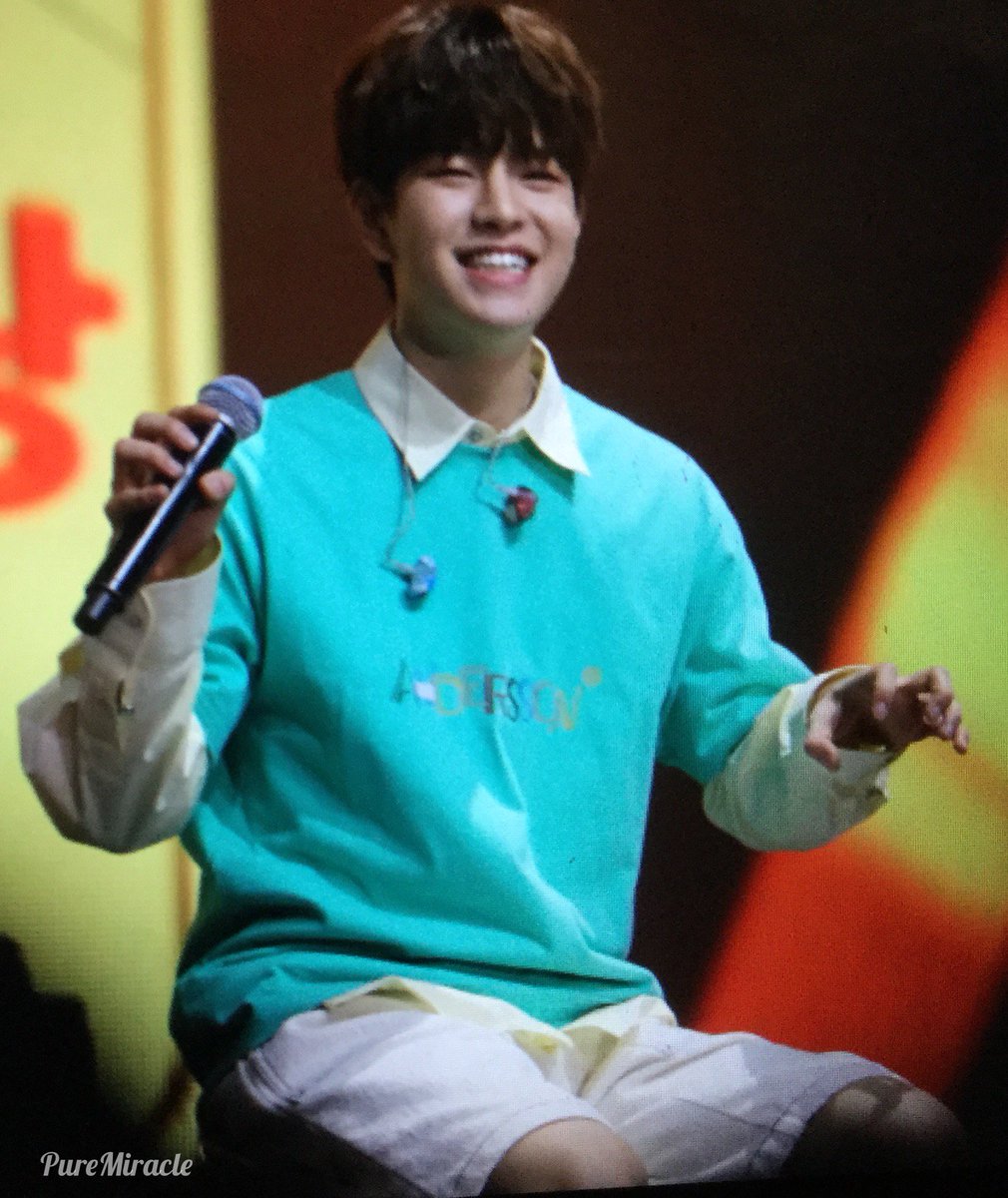 PureMiracle922's tweet photo. 프리뷰🍀190420 하이스테 #김승민 @Stray_Kids 

우리 멍멍이 ㄱㅇㅇ😭😭😭😭😭😭 https://t.co/ZPSK1D1uUI
