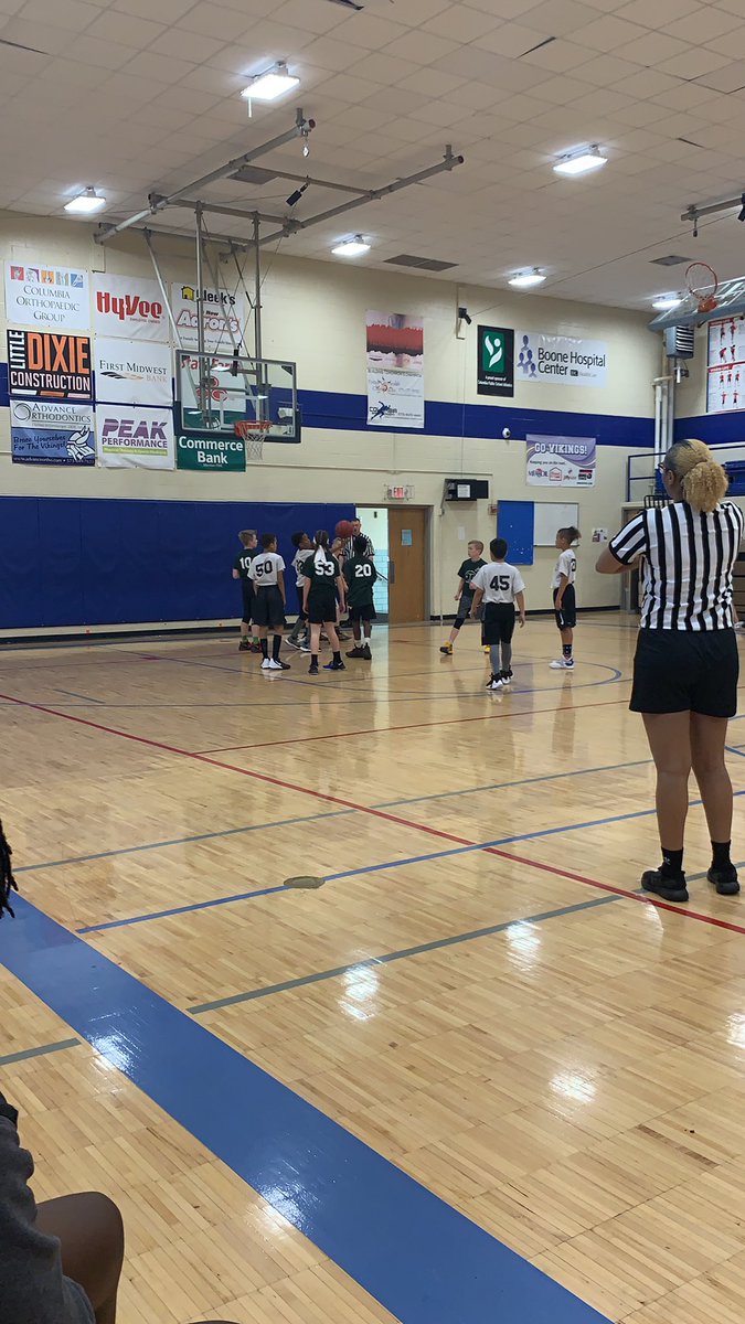 PrincipalSHE's tweet photo. @mrsropersmedia @MrsGraves4th @mrscummings5th are here to support our SHEPARD Stallions! Game on! #sheisbest https://t.co/x0dF80PqmF