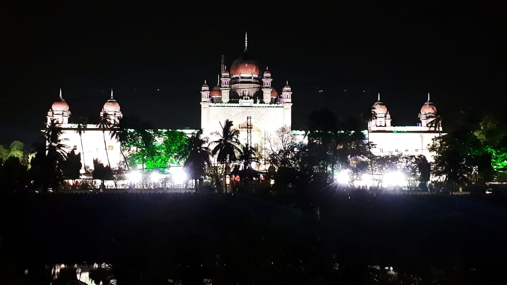 #Hyderabad #HighCourt Building Beautifully Illuminated On The Occasion Of #CentenaryCelebrations. (1919 - 2019) 

#HyderabadHeritage #Telangana #IncredibleIndia @TelanganaCMO @KTRTRS @arvindkumar_ias @Director_DHT @tstourism @tsdamindia @incredibleindia