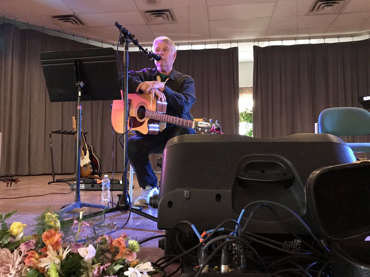 SaveMyKidOrg's tweet image. Neal getting things started! #SMKRecoveryJam