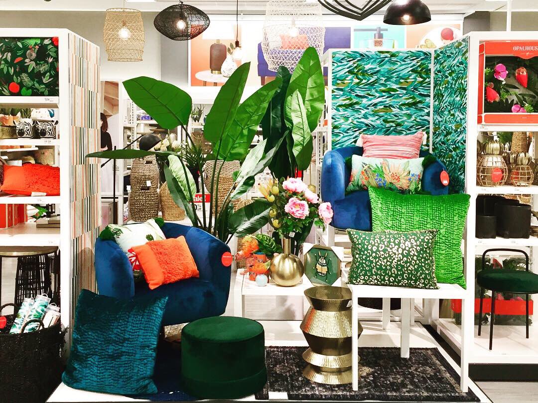 TargetVM_Philly's tweet image. I can NOT get enough of Opalhouse! Always obsessed with their merchandise and have so much fun playing house with their colorful products. So inspiring!! Even made these foam core walls with their new wallpaper!! #iloveopalhouse #ilovekateworum