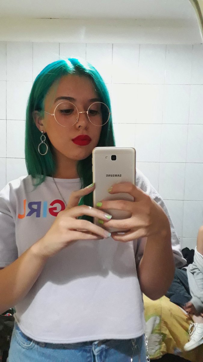 minodebility's tweet image. Gnt; les doy acá la noticia de que me  teñi uwu