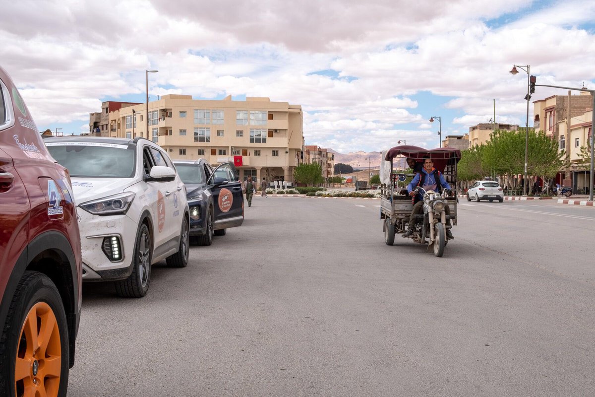 HyundaiPR_es's tweet photo. Nuestra expedición de #ElDesiertoDeLosNiños2019 ya está de vuelta tras una etapa de 600 km del sur de #Marruecos a #Melilla rumbo a #Malaga ¡Grandes recuerdos y muchas ganas de volver el próximo año! @BBujarkay @RACE_es @desierto_ninos @FUND_AAfflelou @Promyges @HyundaiEsp https://t.co/lmUB5jL6JR
