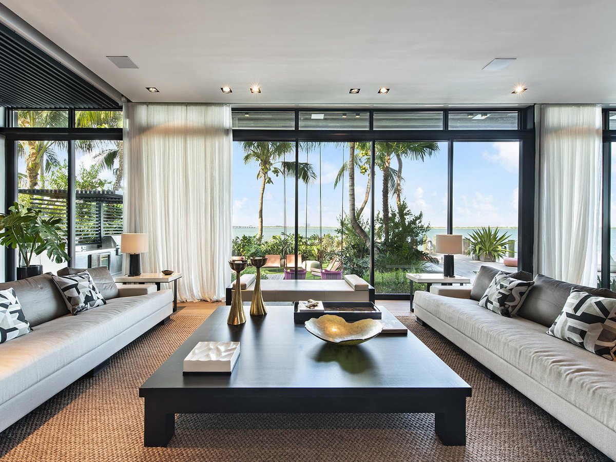 knightfrank's tweet photo. This stunning #property is one of the most profound residences on the Venetian Islands in #Miami and elevates modern architecture to the next level. Find out more here: https://t.co/r8oue3XK1i #InternationalView2019 https://t.co/LflvArRgLR
