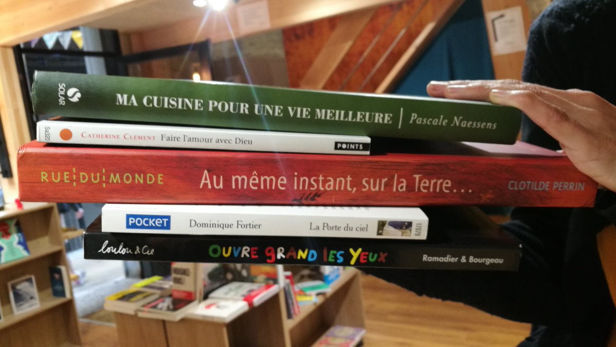 FiersdeLettres's tweet photo. Dernière participation du concours ??

Ma  cuisine pour une vie meilleure, faire l'amour avec Dieu... Au même  instant sur la Terre, la porte du ciel ouvre grand les yeux. https://t.co/DXkv9VAych