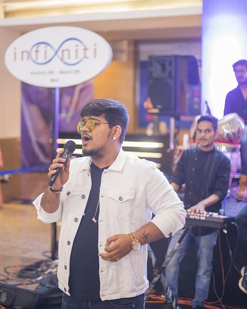 InfinitiMall's tweet photo. Band performance at the Auto Spectrum at Infiniti Mall, Malad.
#Band #Music #Cars #AutoSpectrum #InfinitiMall #InfinitiMallMalad https://t.co/WYWs0nS5Ds