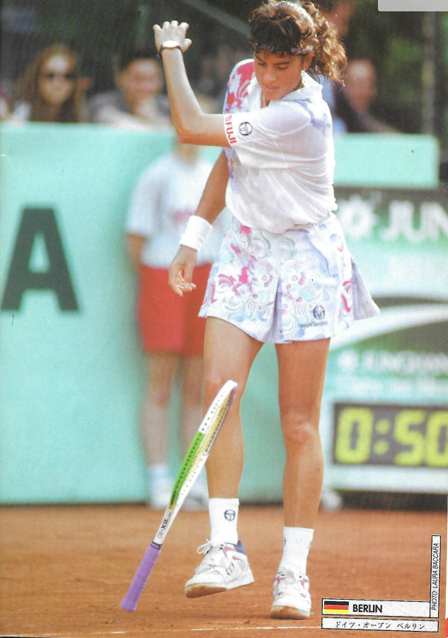 GABRIELA SABATINI - Página 15 D4nL-J4WwAEeYm7