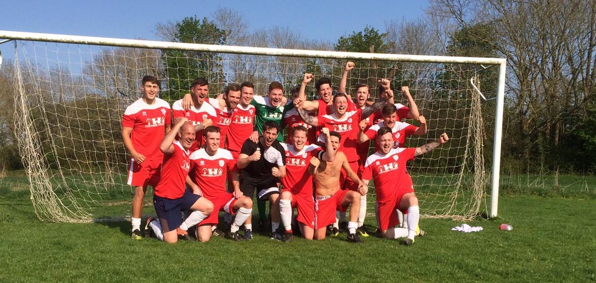 Nyetimberpirate's tweet image. Ressies beat lavant 4-0 to win their 2nd title in 3 years 

Well done @jamiewalter87 and the boys  👏👏👏👏👏👏👏

#CHAMPIONS