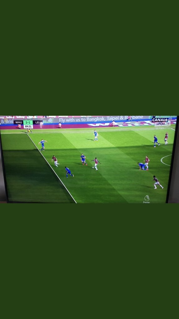 WHUFC_News's tweet photo. This. Was. Flagged. As. Offside. Lol. https://t.co/DzZzEhYGx5