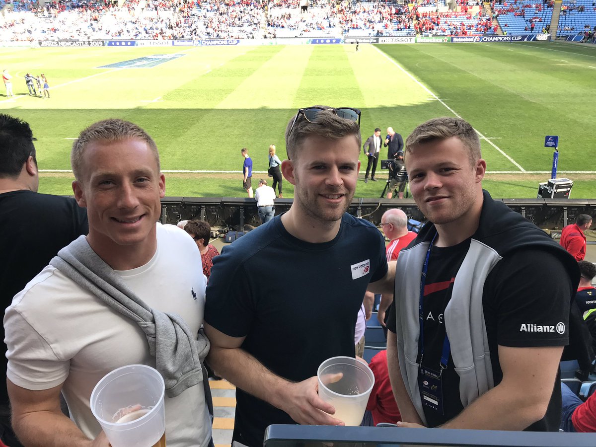 tv_Bull's tweet photo. It’s a @seventy_7s invasion! @RicohArena for #SARvMUN 😀🏉👏🏻💪🏼 @T_whiteley95 @lukecuffburnett https://t.co/tCz4kTC5Nl
