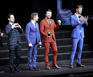 AAssembleBR's tweet photo. 📸 Paul Rudd, Jeremy Renner, Chris Evans e Chris Hemsworth no #MarvelFanEvent de #AvengersEndgame em Shangai,  há dois dias atrás. https://t.co/9O20jFOhtu