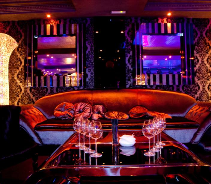 HenMarbella's tweet photo. Don´t know where to go out to party💃🍾? Puerto Banus offers the best night clubs on the coast!❤️💯

Get in touch for more info
info@henmarbella.com

#henparty #hennight #party #puertobanus https://t.co/vHTVnq1PKY