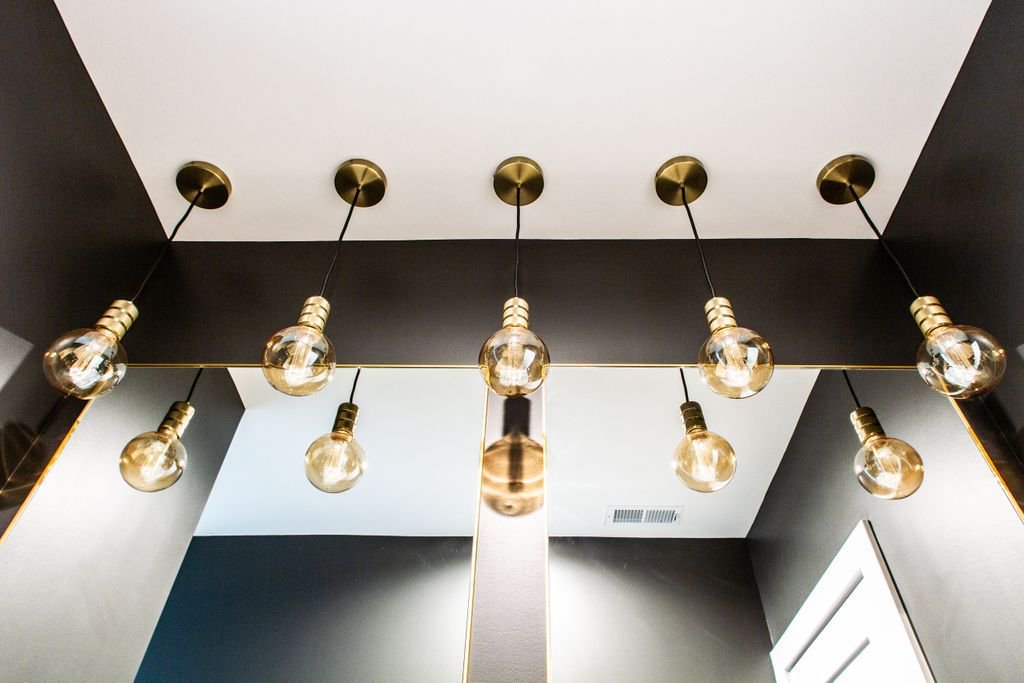 compendium317's tweet image. When your bathroom light fixtures are all the art you need.

#compendiumgroup #builturban #modernbuilder #indybuilder #buildingindy #urbanbuilder #highefficiencyhomes #homebuilding #indianapolis #customhomes #custombuilding #newhome #bathroomenvy #bathroomsofinsta #modernbathroom