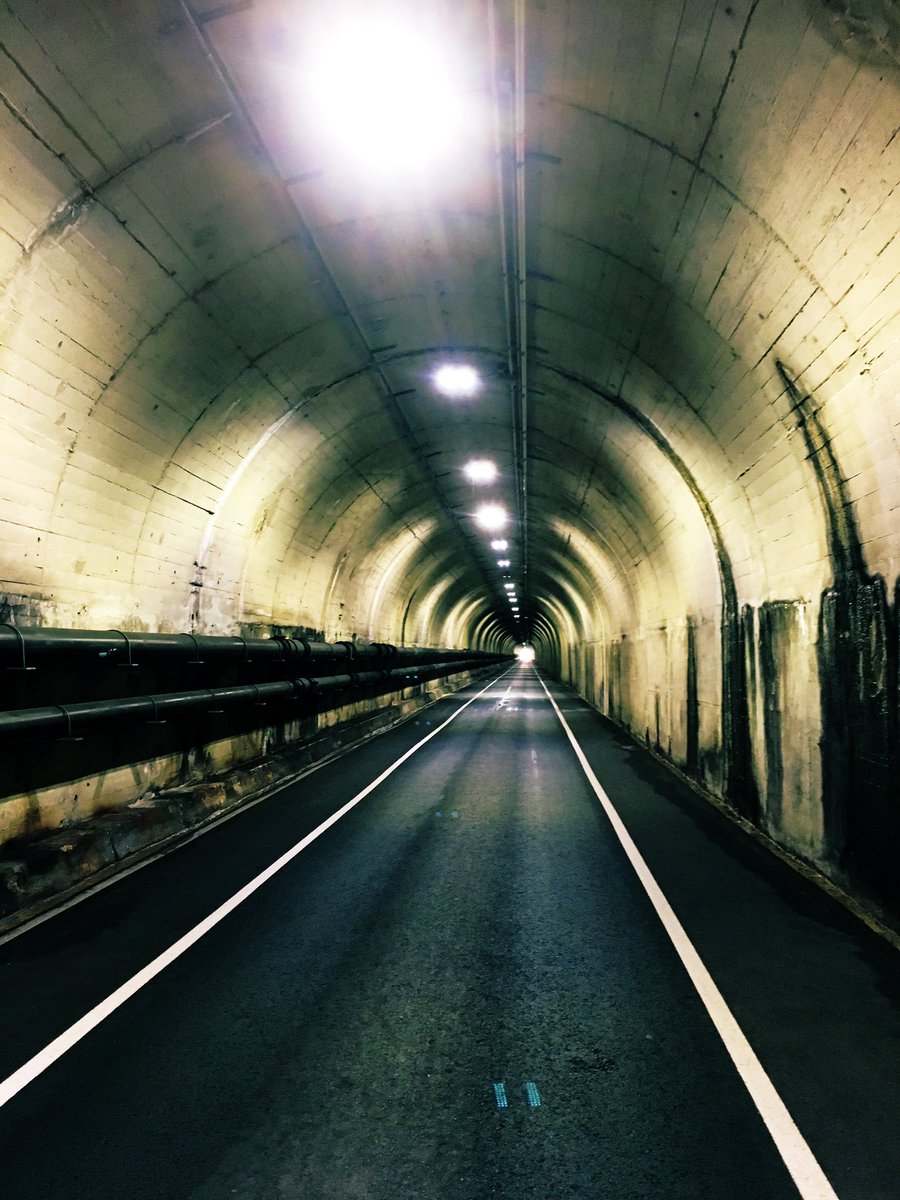 Tunnel vision 🚴🏽‍♂️