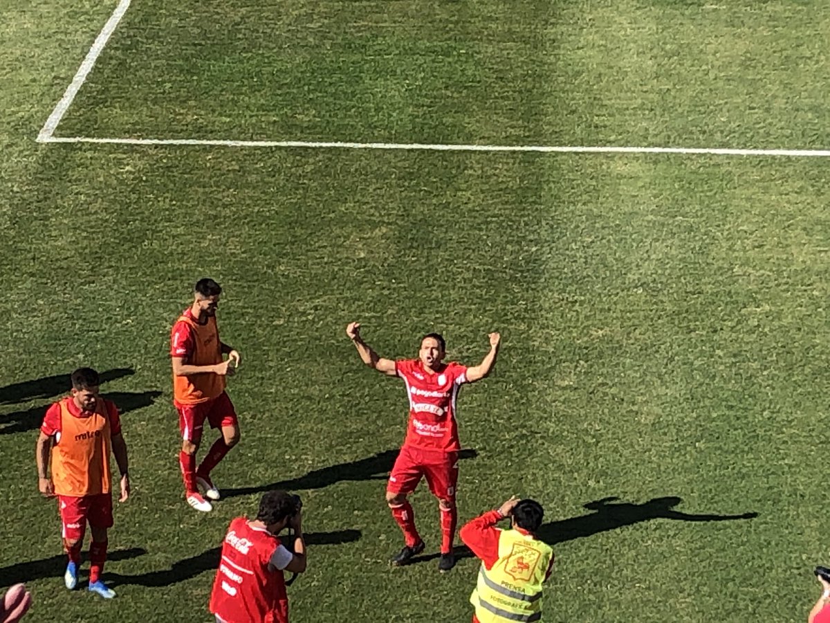 somosdelgallo's tweet photo. GOoOOooOOOLllllllll de Morón!!!! DAMIÁN EMILIO AKERMAN, golazo del eterno 9 en el Oeste!!!!!! Morón 1, Los Andes 0.
#DaleGallo #EternoAkerman 🎉⚪️🔴⚪️🎉 https://t.co/BP9UJaOAbL