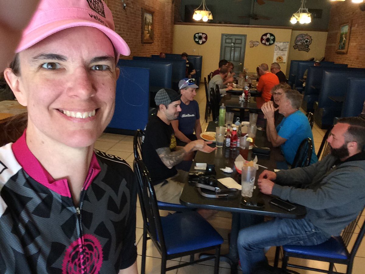 kariadne's tweet photo. Had lunch at Mi Pueblito on the square. #IAWAR #WeekendInWinterset https://t.co/RTfAAgEGTQ