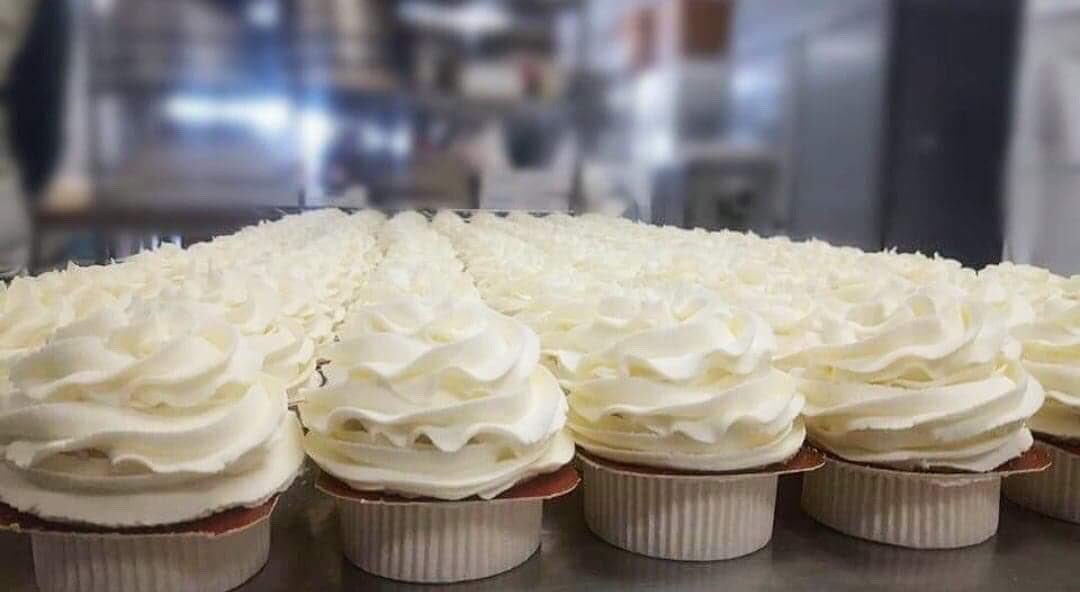 SugarLeafTreats's tweet photo. If you are looking for a dessert or sweet treats for Easter be sure to stop in today and grab them. We will be CLOSED tomorrow to celebrate Easter. #HeIsRisen #Easter #ClosedTomorrow #Branson #Bakery #SugarLeaf https://t.co/gmDc2iKA3Z