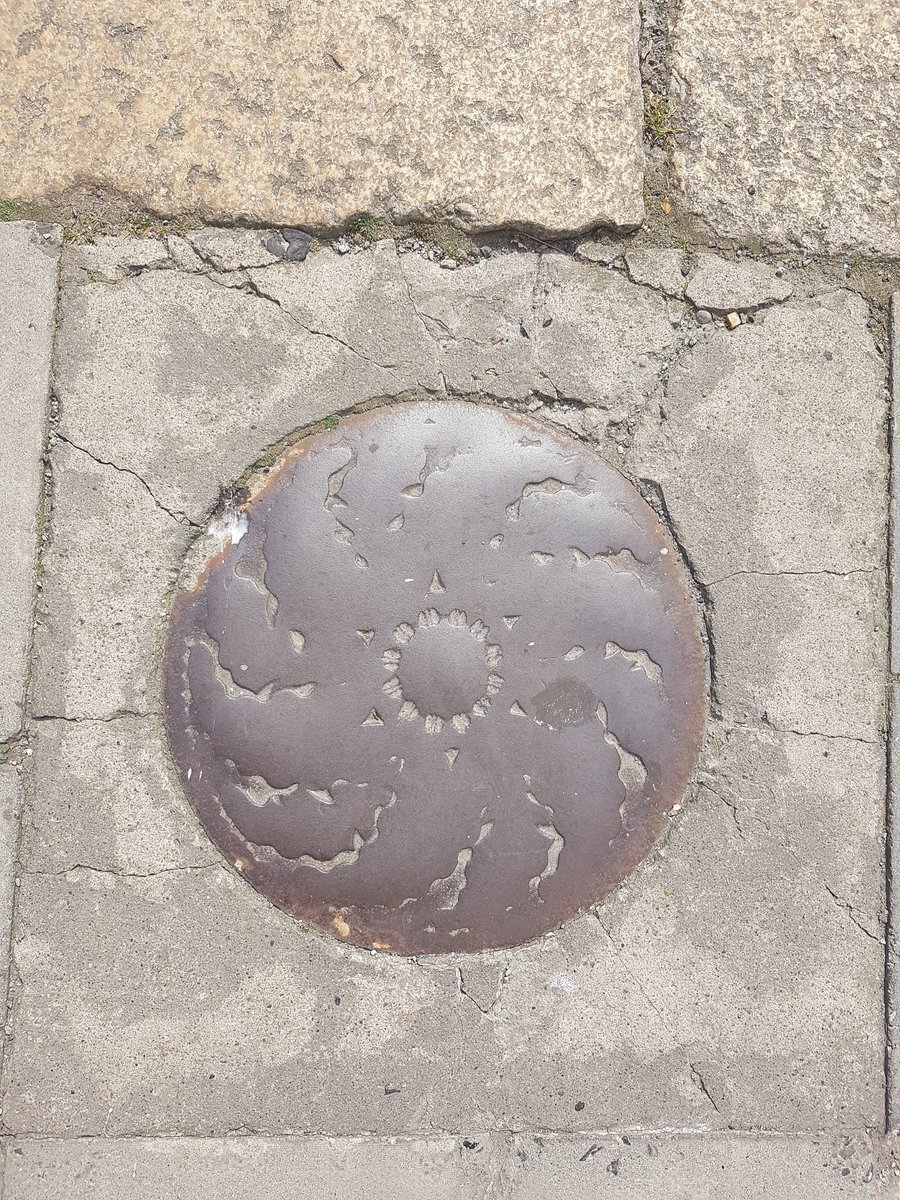 I don't want to be an alarmist but I found the Night King's symbol on a coal hole cover in Dublin today... #WinterIsComing #GameofThrones #georgiandublin