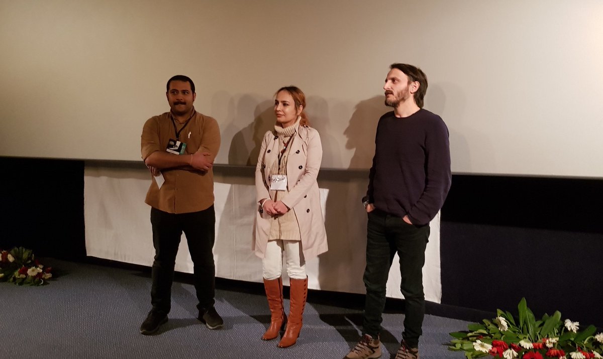 AnkaraUFF's tweet photo. #AUFF2019 Kısa Sınır Tanımaz seçkisi filmlerinden #KaraYol'un yönetmeni Leila Norouzi ile #Eksik filmi yönetmeni Volkan Budak gösterim sonrasında izleyicilerin sorularını yanıtladı. https://t.co/x9LM7hFvF1