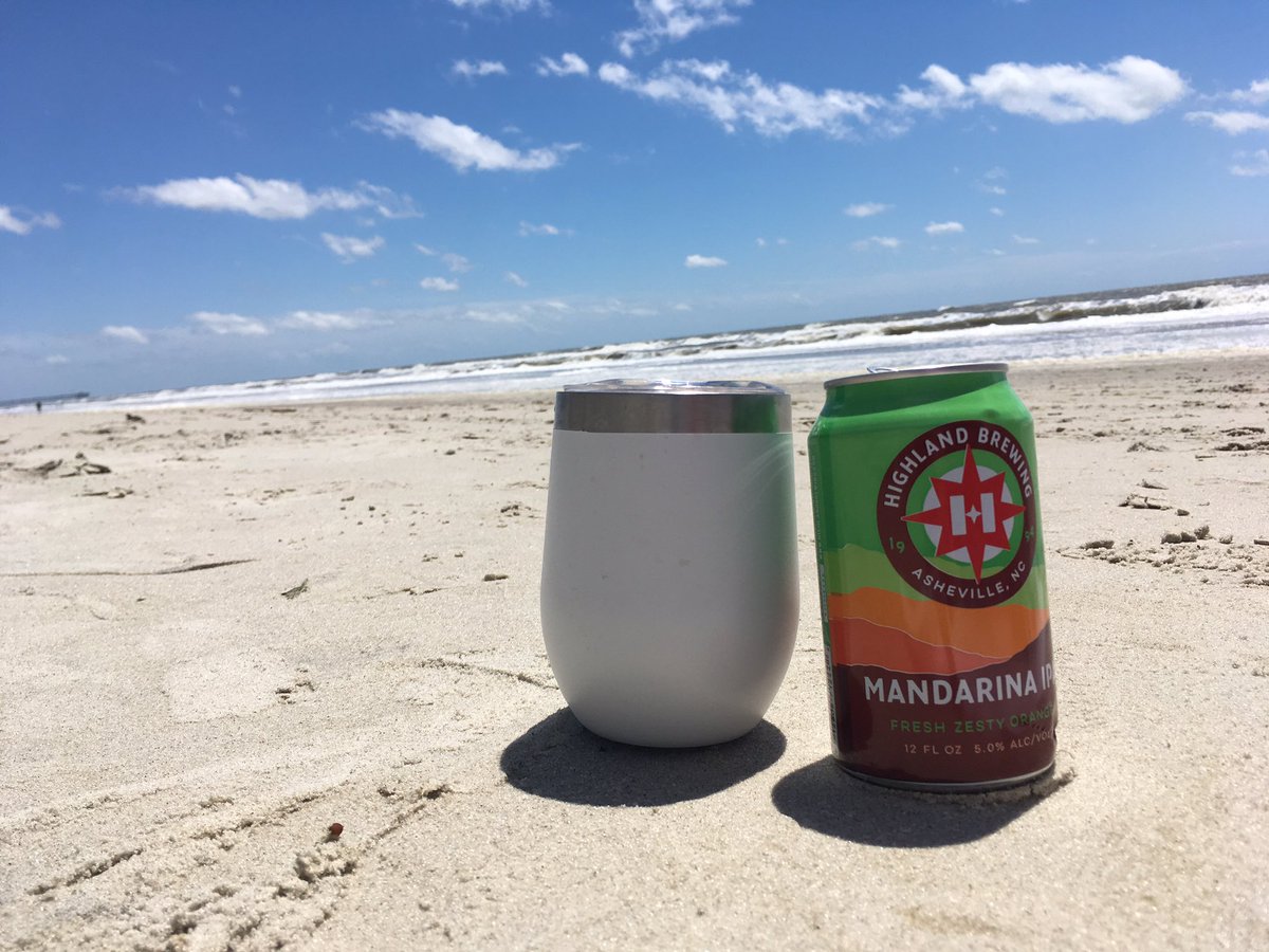 NC_Beer_Wench's tweet photo. Beautiful day in #NC #mountainstosea #beerhuntingseason @LowesFoods @HighlandBrews https://t.co/DjQkLhrj0X