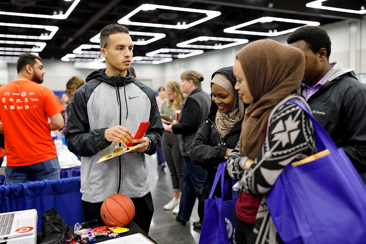 gtcnn's tweet photo. Yesterday's #PDXJobs19 was simply inspiring. More than 1,000 job seekers came from throughout the region, and hundreds interviewed for immediately-available jobs. We can't thank our sponsors and partners enough. Much more to come next week! https://t.co/KJ8d80udqo