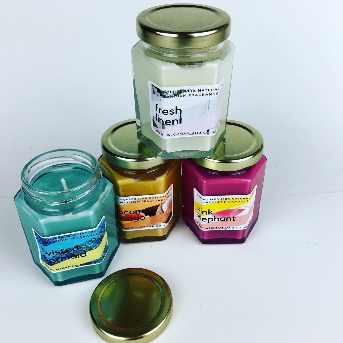 WickmanAndCo's tweet photo. 🚨Buy 2️⃣ Get 2️⃣ FREE Offer 👉Grab your FREE candles now https://t.co/9HbTXQbWLN
·
·

#vegan #handmade #handpoured #scentedcandles #soywaxmelts #candleaddict #waxlover #waxporn #waxcommunity #waxaddict #365daysofwax #scentedwax #soywaxcandles #giftideas #hygge #lifesmellsgood https://t.co/W9qvMHnwej