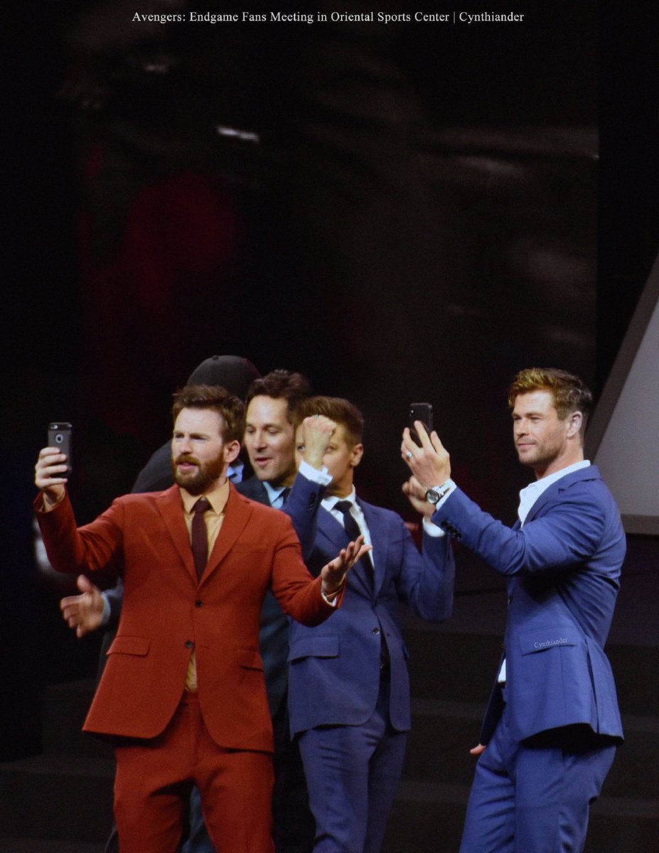 AAssembleBR's tweet photo. 📸 Kevin Feige, Paul Rudd, Jeremy Renner, Chris Evans e Chris Hemsworth no #MarvelFanEvent de #AvengersEndgame em Shangai,  há dois dias atrás. https://t.co/7Ud5bmhTDy