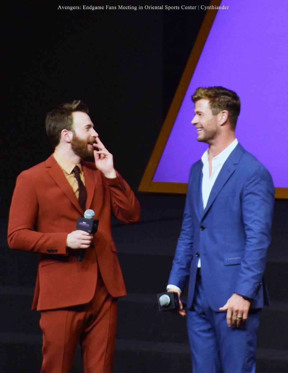 AAssembleBR's tweet photo. 📸 Paul Rudd, Jeremy Renner, Chris Evans e Chris Hemsworth no #MarvelFanEvent de #AvengersEndgame em Shangai,  há dois dias atrás. https://t.co/5V6tbvB108