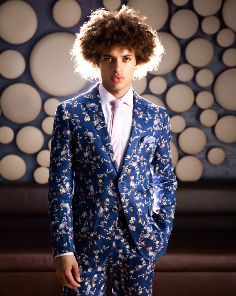 talliaclothing's tweet image. Take spring everywhere you go! 🍃 Shop this floral 3 piece suit here: mcys.co/2IJ8gCt⠀⠀
⠀⠀⠀⠀⠀⠀⠀⠀
⠀⠀⠀⠀⠀⠀⠀⠀
⠀⠀⠀⠀⠀⠀⠀⠀
#Tallia #Spring #mensfashions #manstyle #menstrend#mensclass #suit #bluesuit #vest