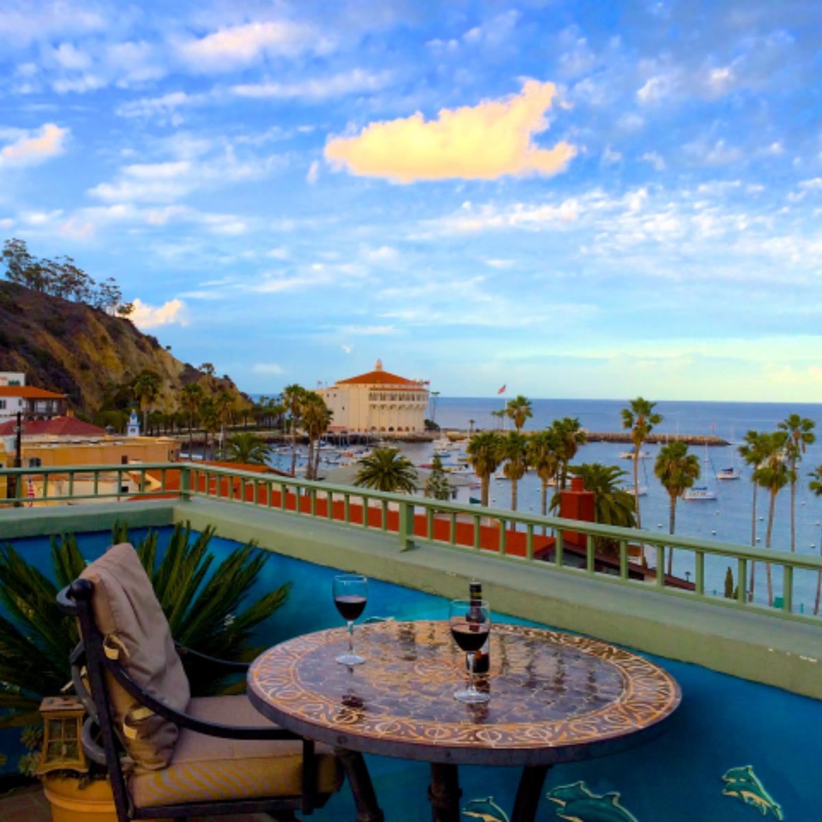 The Suite Life: The Avalon Hotel, Catalina Island, CA - Metropolitan Molly, image size:1200x1200
