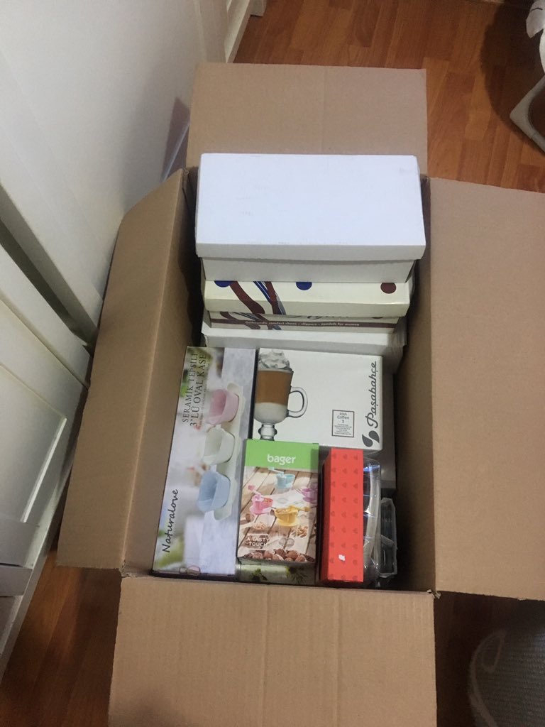 ezgi_s96's tweet photo. Tatlı telaşlar🤗
Kolilendiler📦 https://t.co/4z7xTFSBHy
