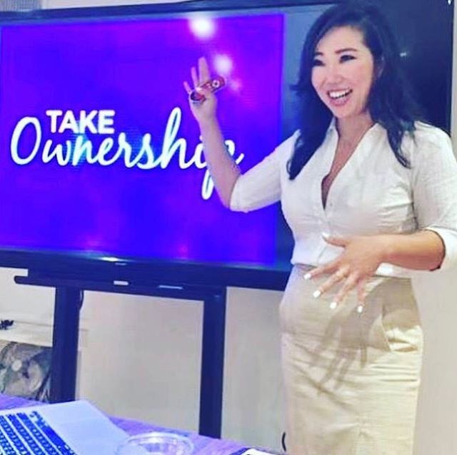 I'm hosting the first ever LIVE Divine Confidence Masterclass on May 4th, in Seattle!
.
If you've been playing small or flying under the radar even though you know you have something valuable to contribute, this is the perfect training for you.
.
💥 D… bit.ly/2UvG1tp